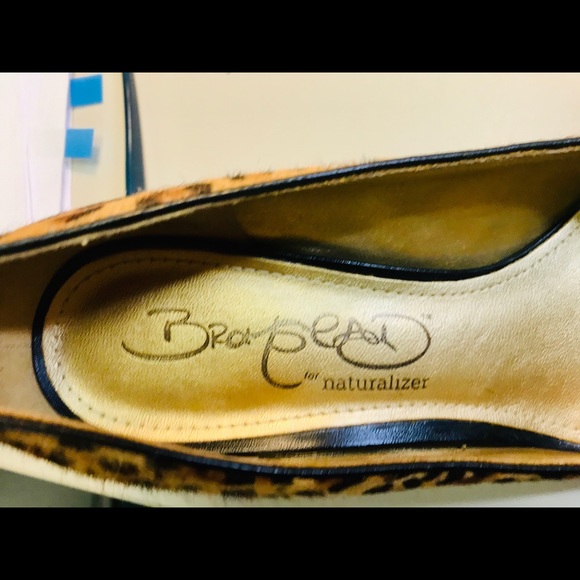 Naturalizer leather leopard print heels - Picture 8 of 8